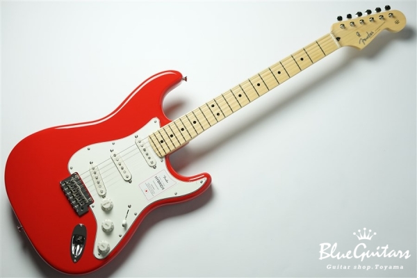 Made in Japan Hybrid II Stratocaster - Modena Red